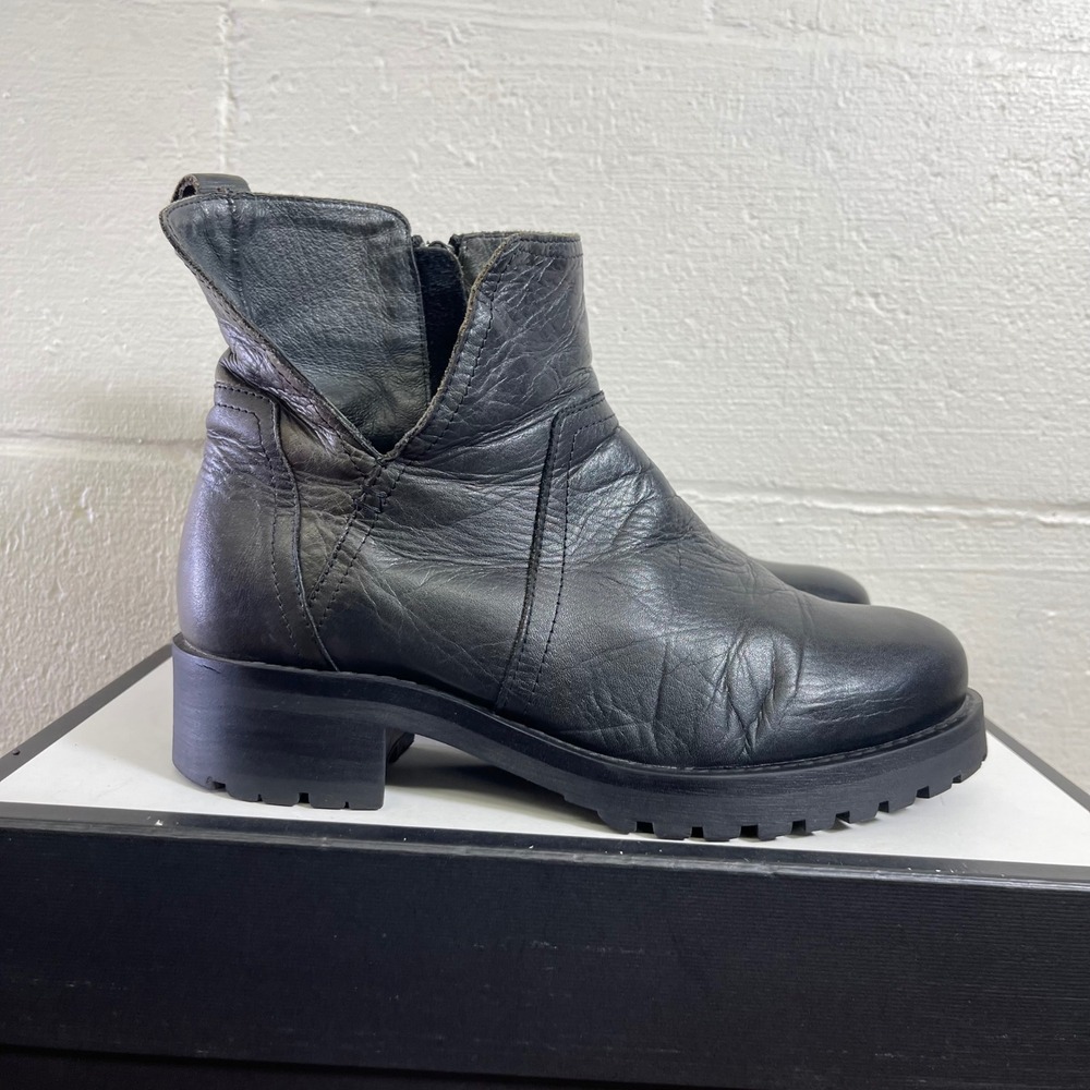 Miz Mooz Poolie‎ Ankle Boots Black Leather Zip Side Women's Size 40 EU/9-9.5 US